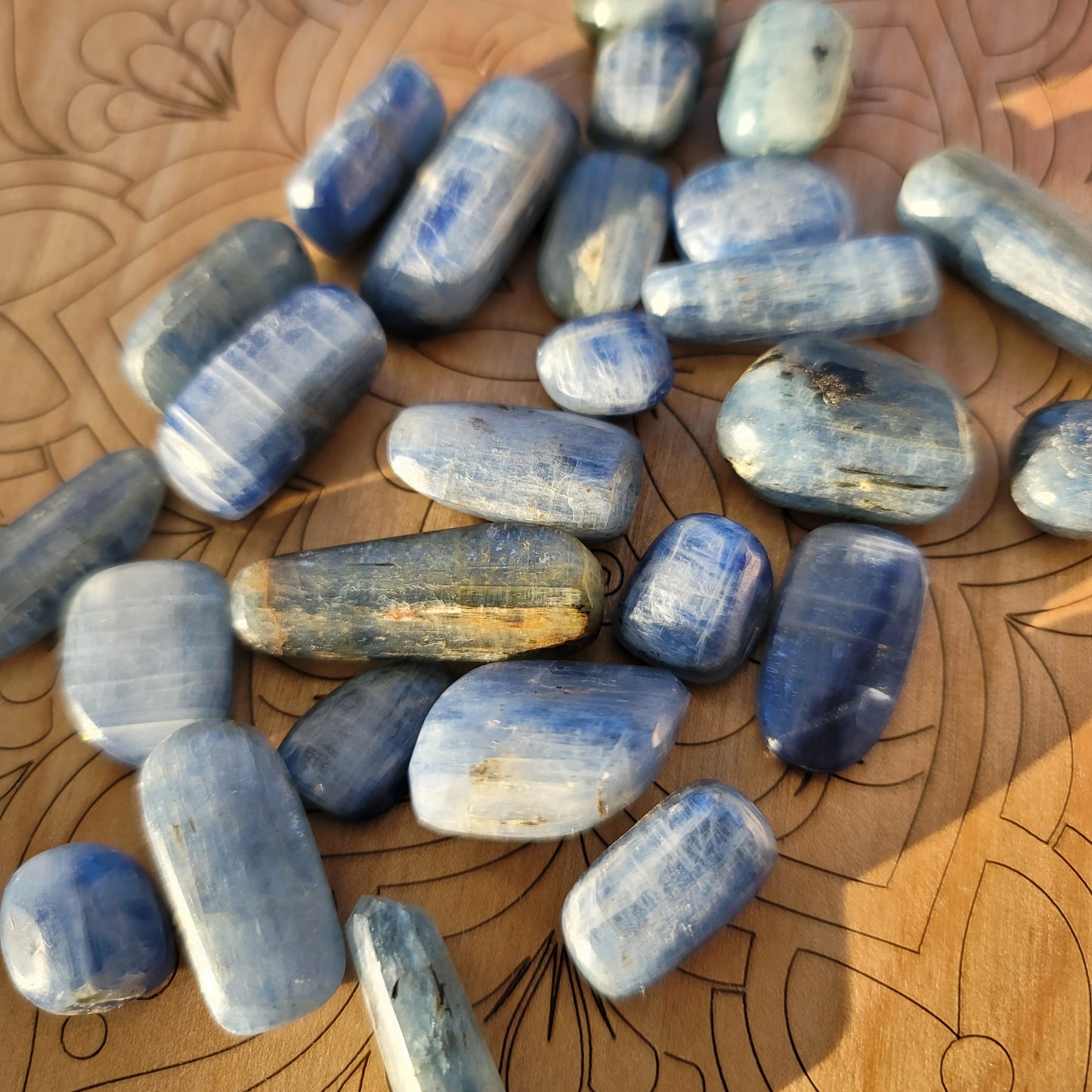 Blue Kyanite || calming, alignment, spiritual connection
