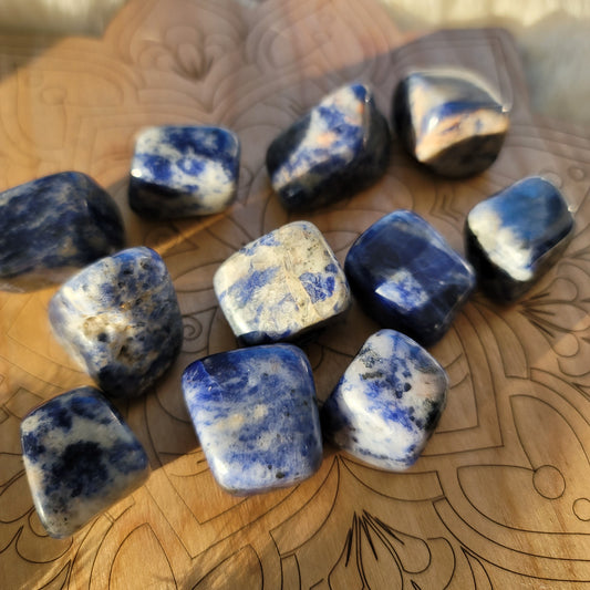 Sodalite || intuition, self-awareness, communication