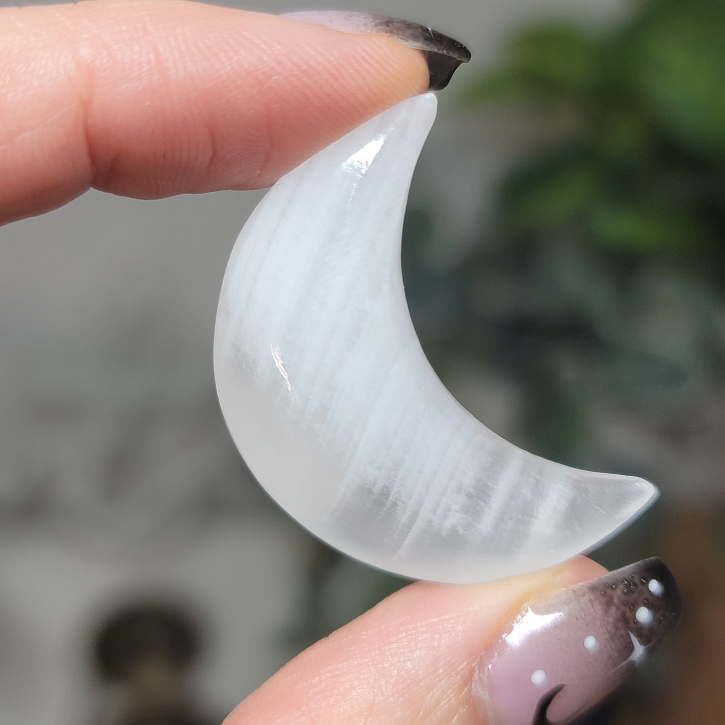 Puffy White Onyx Crescent Moon | Mexico