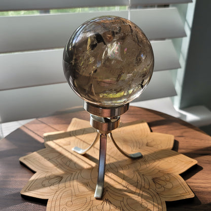 Spinning Sphere Stand - Silver